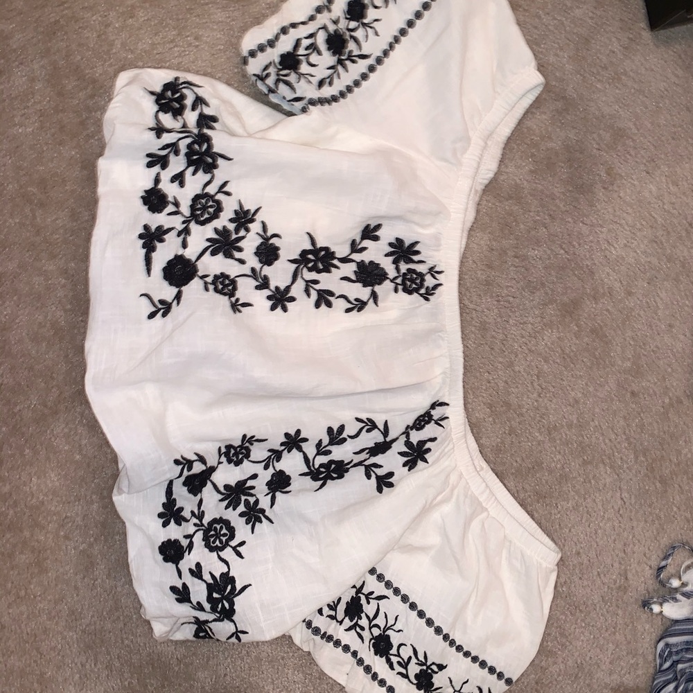 Flowy Cropped Off the Shoulder Top